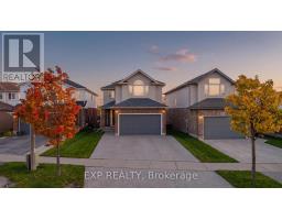 113 HOLLYRIDGE CRESCENT, Kitchener, Ontario