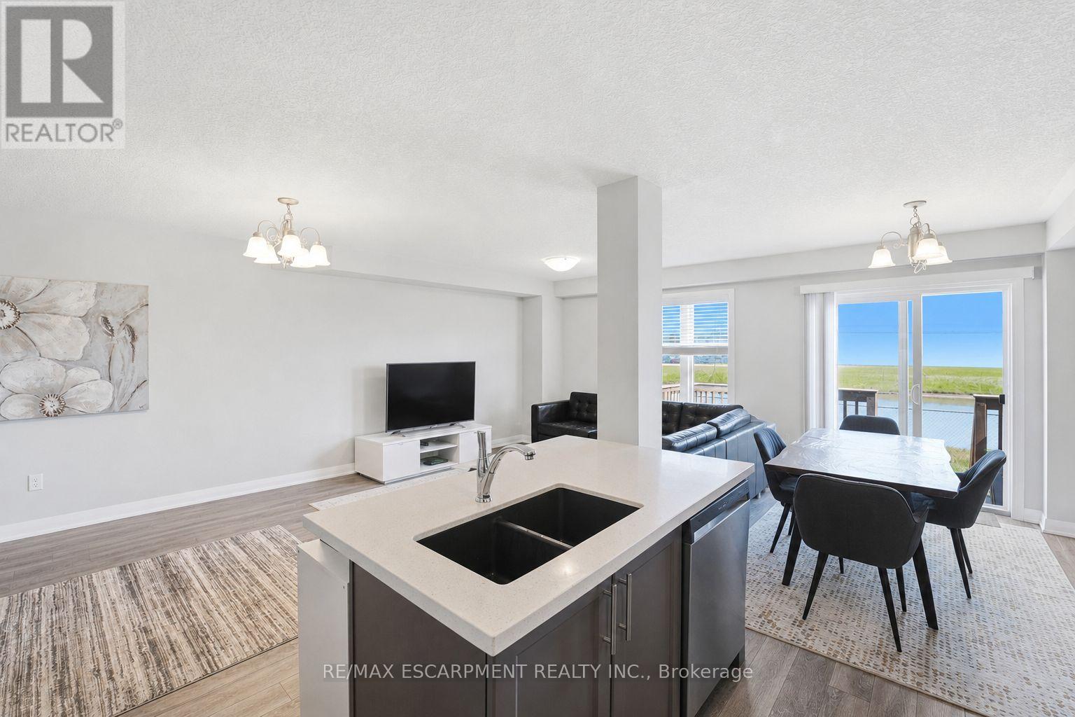 104 Laguna Village Crescent, Hamilton, Ontario  L0R 1P0 - Photo 9 - X13151274