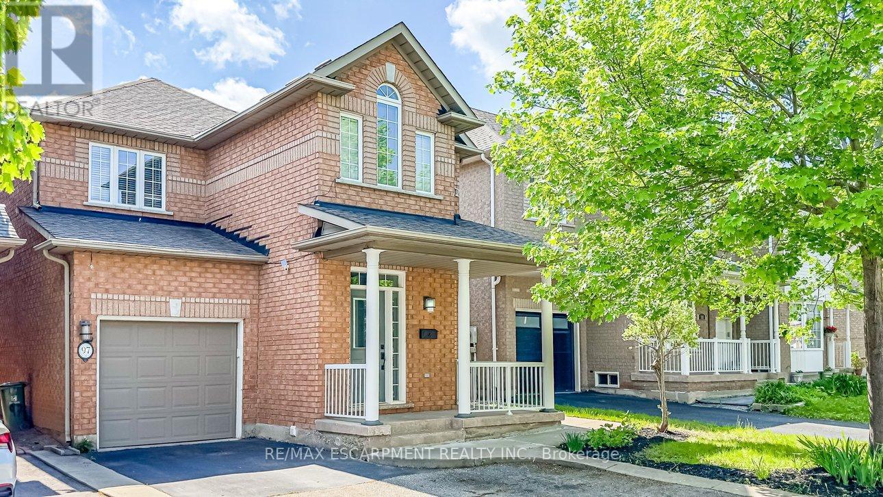 97 PEACHWOOD CRESCENT, Hamilton, Ontario