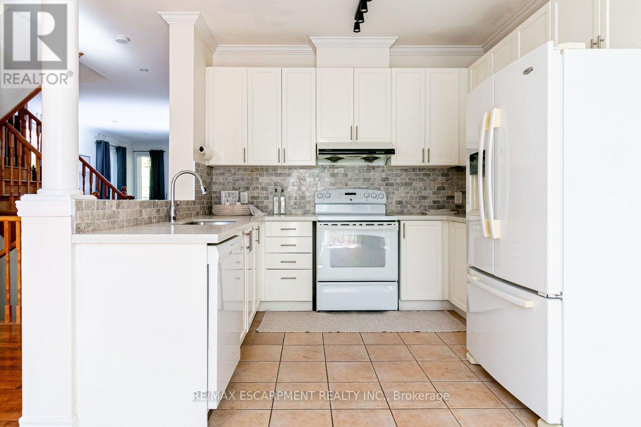 97 Peachwood Crescent, Hamilton, Ontario  L8E 5Z7 - Photo 18 - X13151362