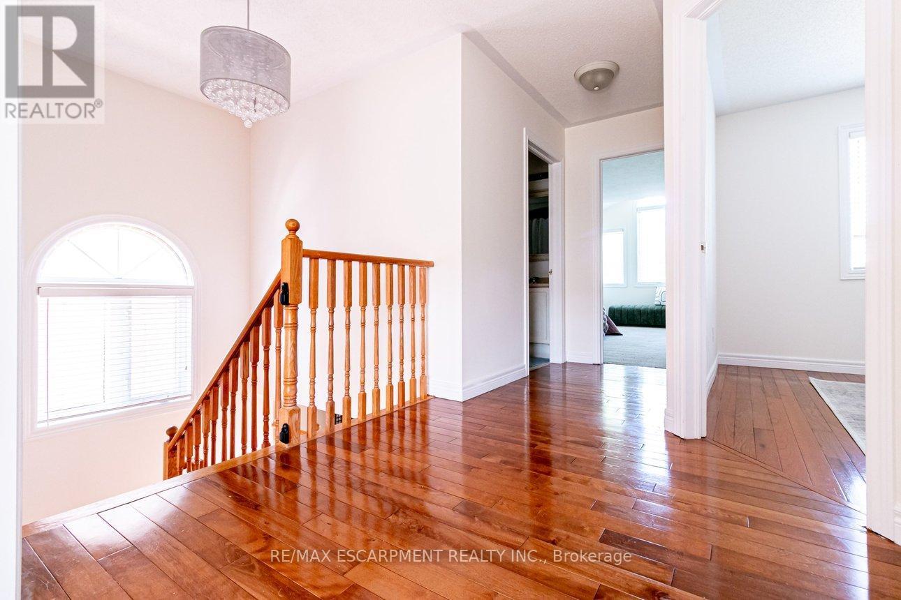 97 Peachwood Crescent, Hamilton, Ontario  L8E 5Z7 - Photo 23 - X13151362