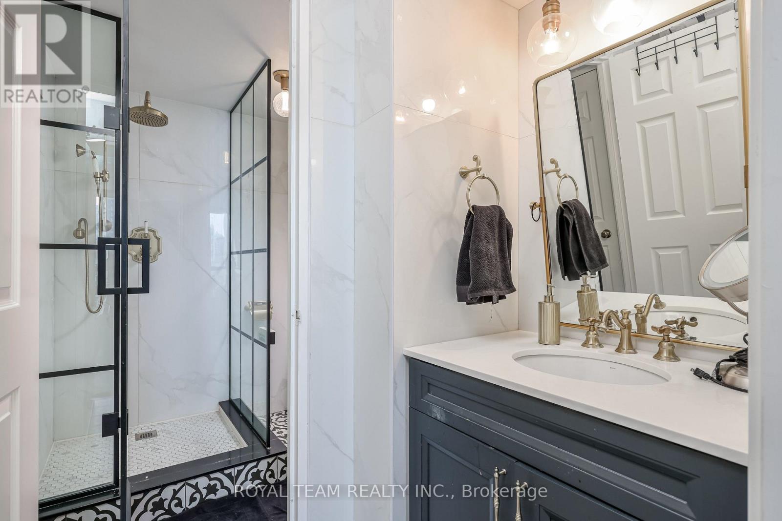 C-Ph 10 - 211 Saint Patrick Street, Toronto, Ontario  M5T 2Y9 - Photo 34 - C13146258