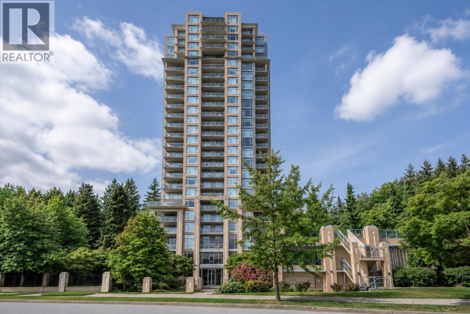 301 280 Ross Drive, New Westminster, British Columbia  V3L 0C2 - Photo 1 - R3125710
