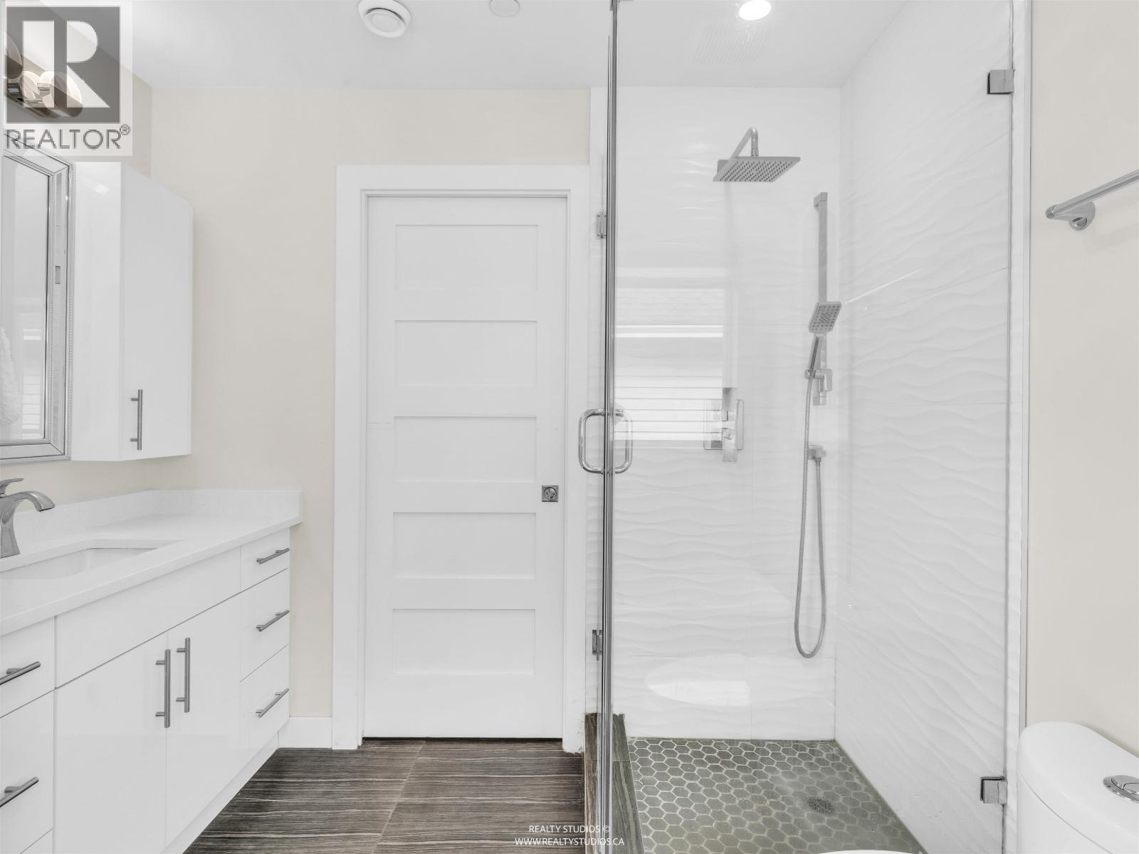 409 W Keith Road, North Vancouver, British Columbia  V7M 1M2 - Photo 14 - R3125774