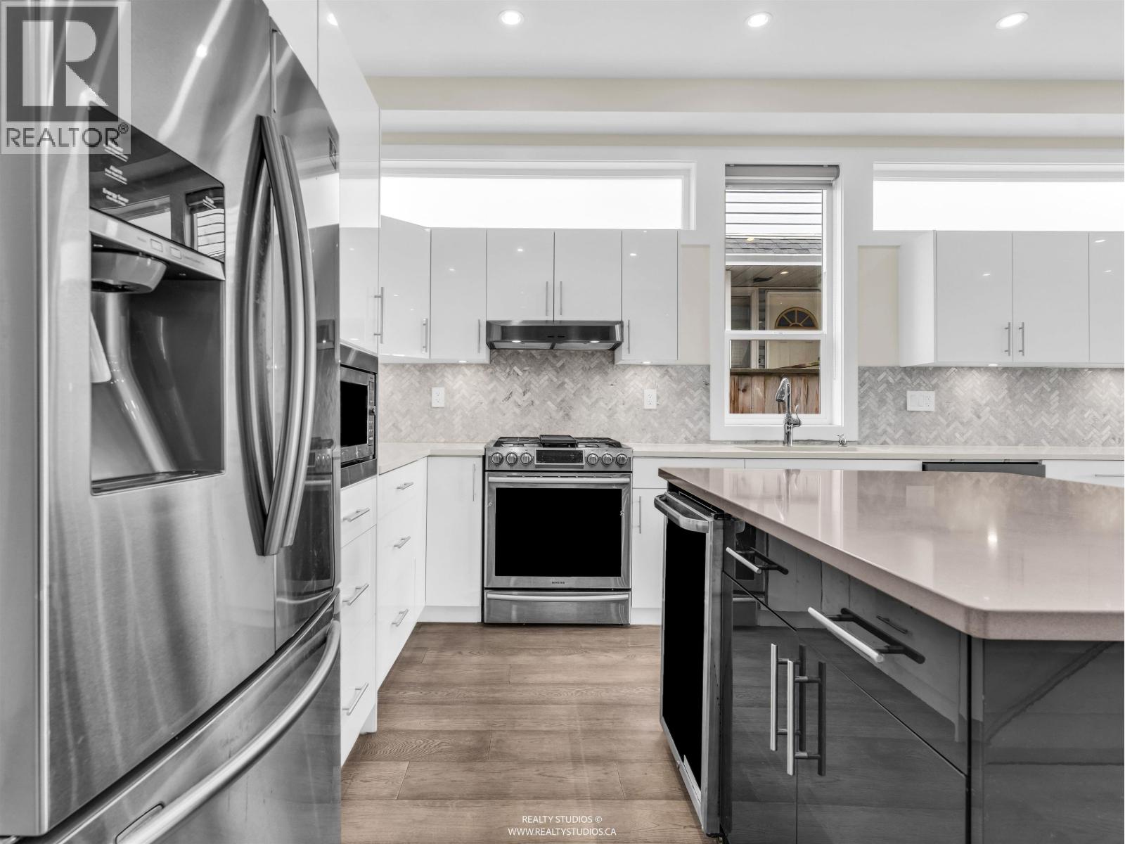 409 W Keith Road, North Vancouver, British Columbia  V7M 1M2 - Photo 7 - R3125774