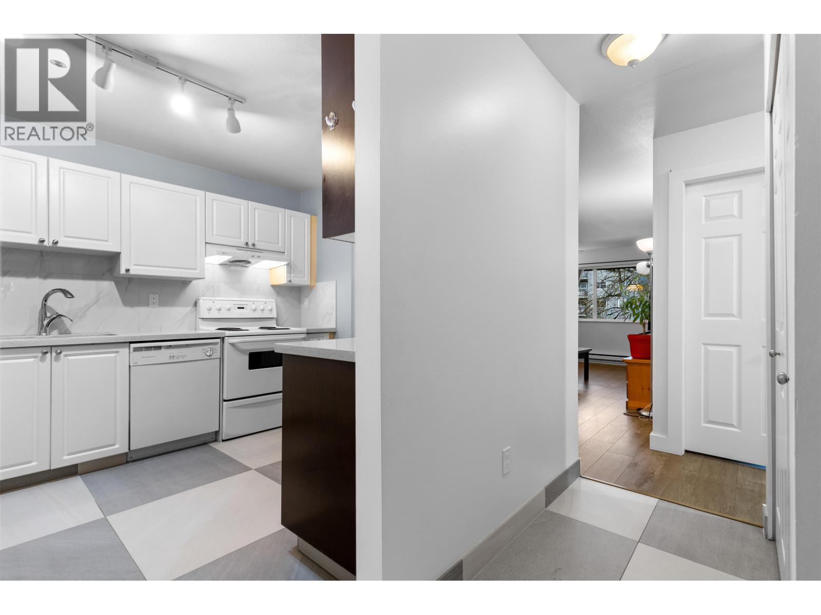 502 1310 Cariboo Street, New Westminster, British Columbia  V3M 1X2 - Photo 8 - R3125773