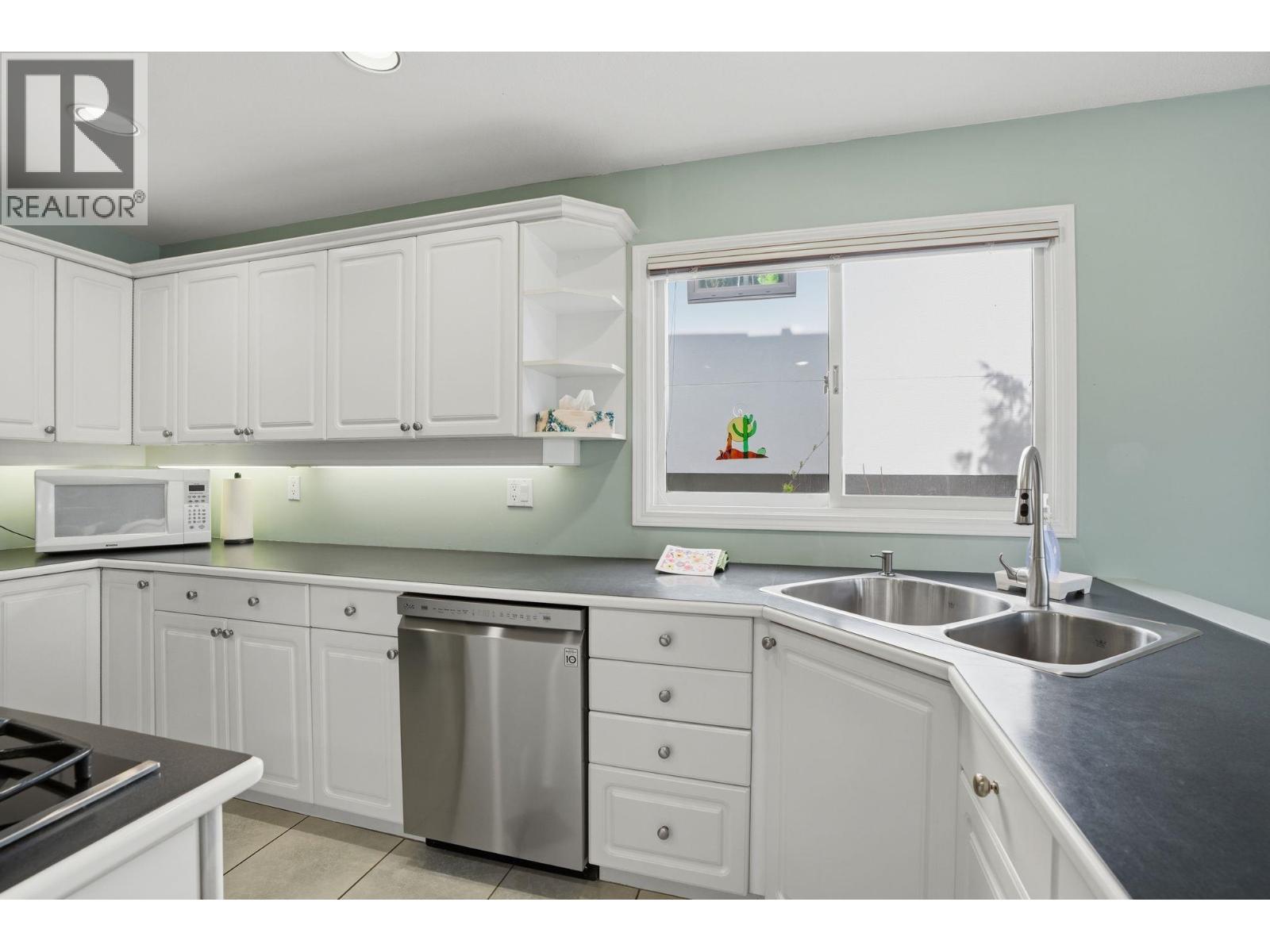 2341 Caledonia Avenue, North Vancouver, British Columbia  V7G 1T8 - Photo 10 - R3125727