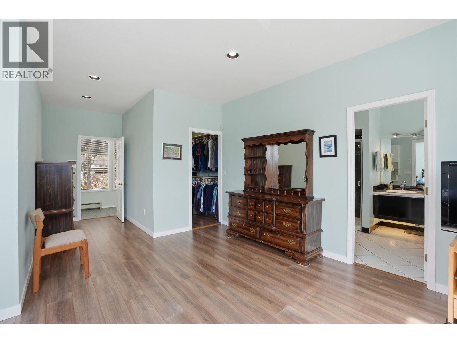2341 Caledonia Avenue, North Vancouver, British Columbia  V7G 1T8 - Photo 24 - R3125727