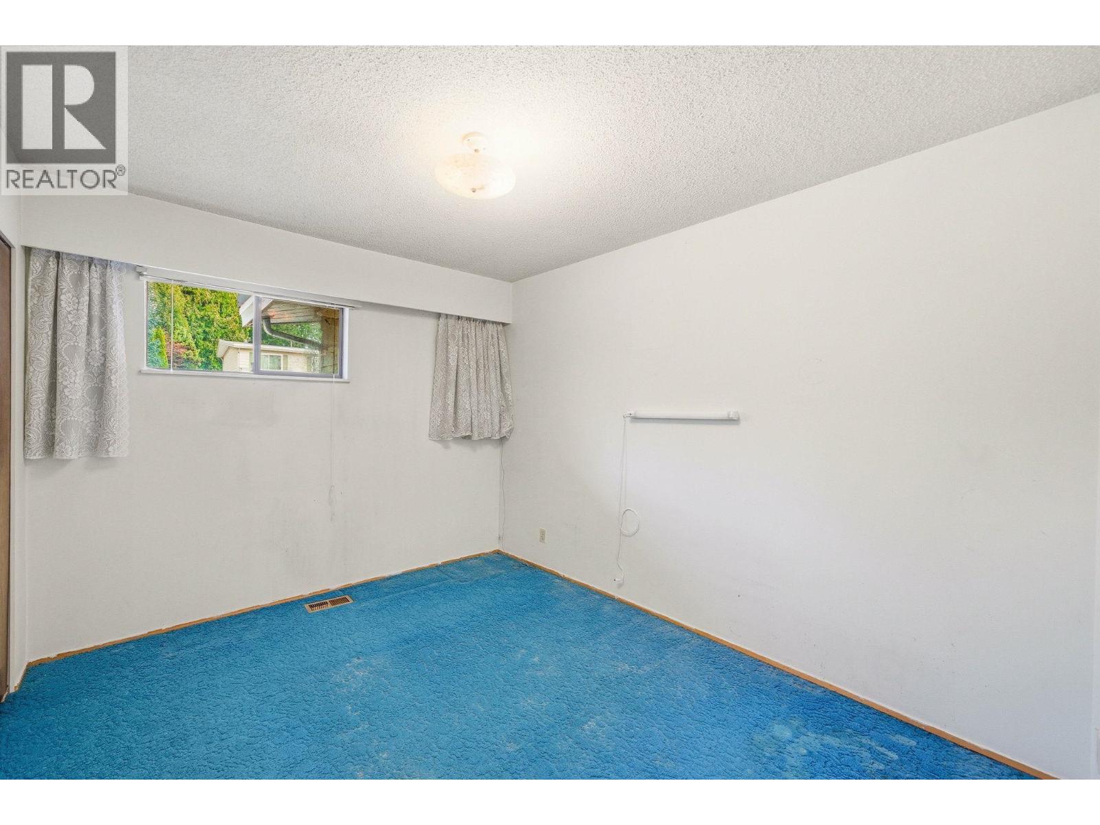 5180 Springdale Court, Burnaby, British Columbia  V5B 4P4 - Photo 21 - R3125783