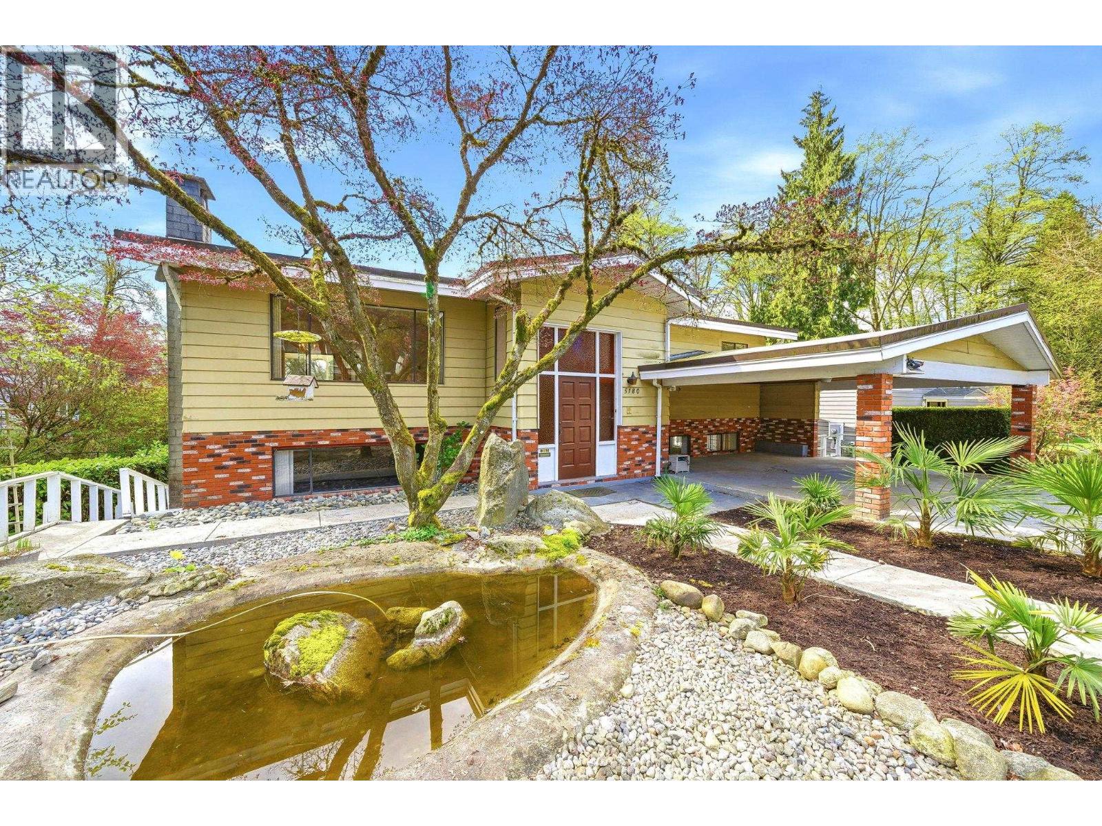5180 Springdale Court, Burnaby, British Columbia  V5B 4P4 - Photo 3 - R3125783