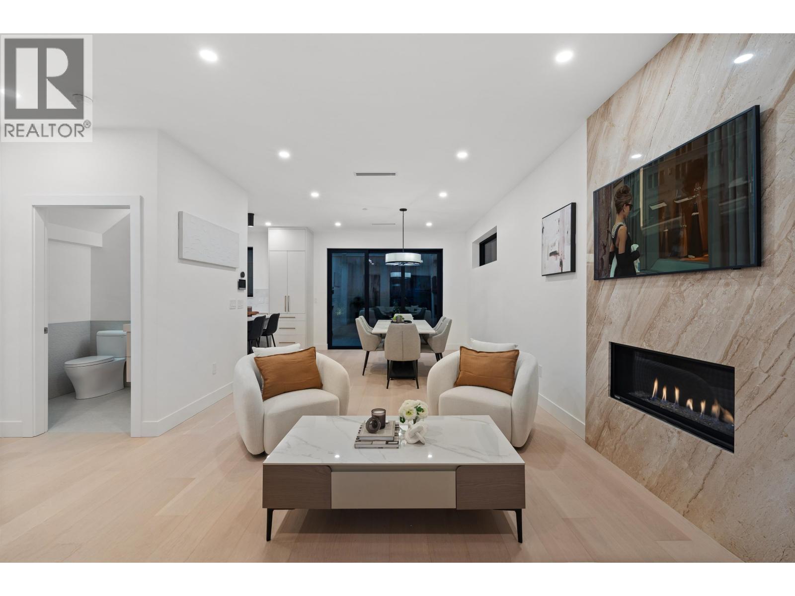 3670 Fleming Street, Vancouver, British Columbia  V5N 3V8 - Photo 7 - R3120167