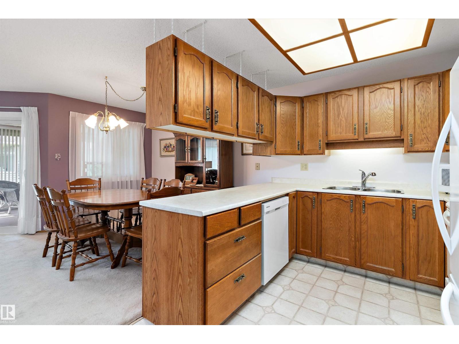 17404 Callingwood Rd Nw, Edmonton, Alberta  T5T 5P1 - Photo 4 - E4488827
