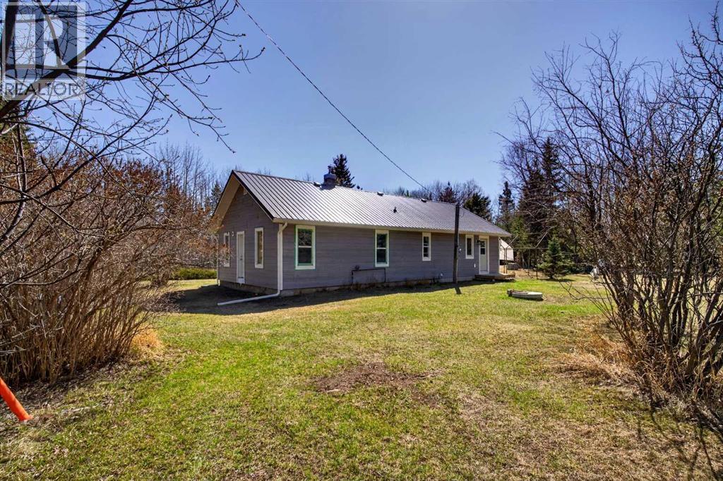 10, 4541 27 Highway, Rural Mountain View County, Alberta  T0M 0X0 - Photo 33 - A2311154