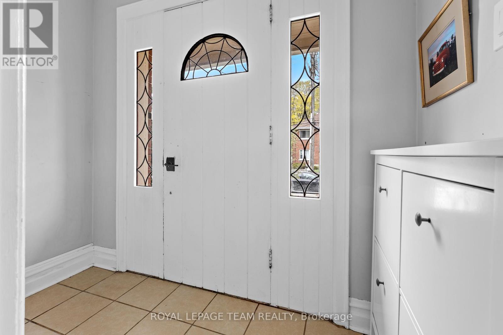135 Clarendon Avenue, Ottawa, Ontario K1Y 0R4 - Photo 2 - X13151410