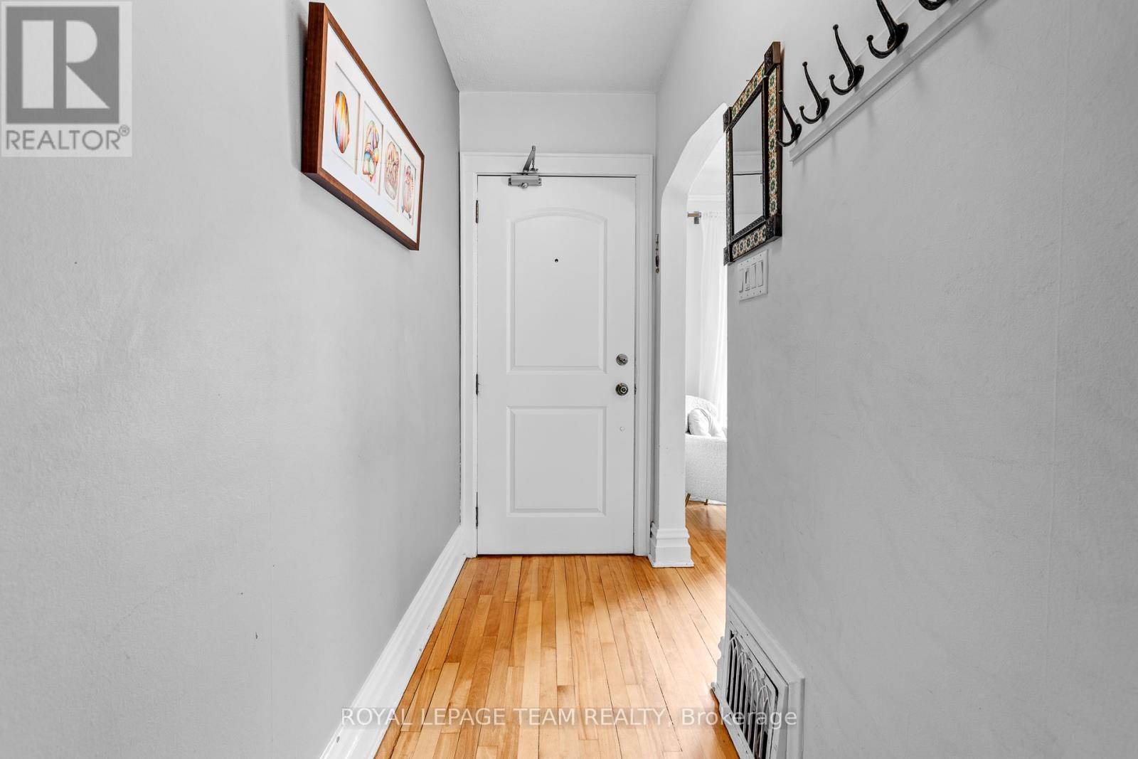 135 Clarendon Avenue, Ottawa, Ontario K1Y 0R4 - Photo 3 - X13151410