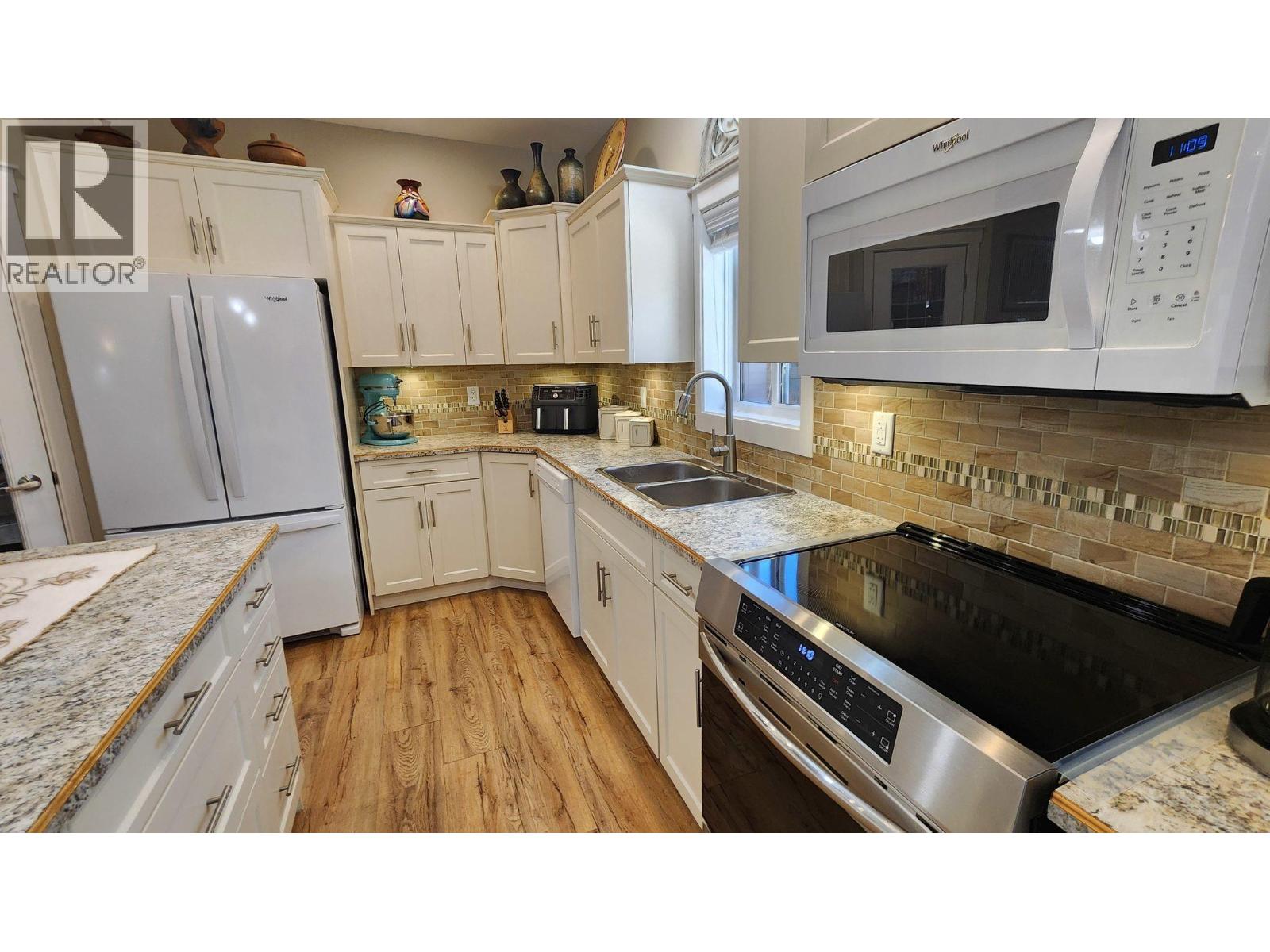 8300 Gallagher Lake Frontage Road Unit# 108, Oliver, British Columbia  V0H 1T2 - Photo 11 - 10387974