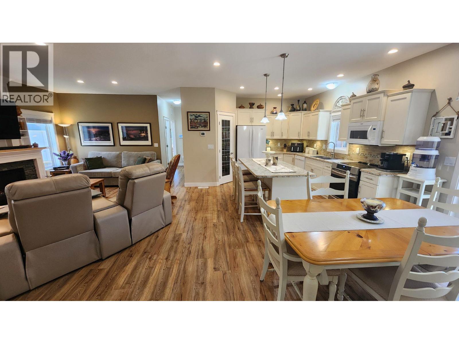 8300 Gallagher Lake Frontage Road Unit# 108, Oliver, British Columbia  V0H 1T2 - Photo 18 - 10387974