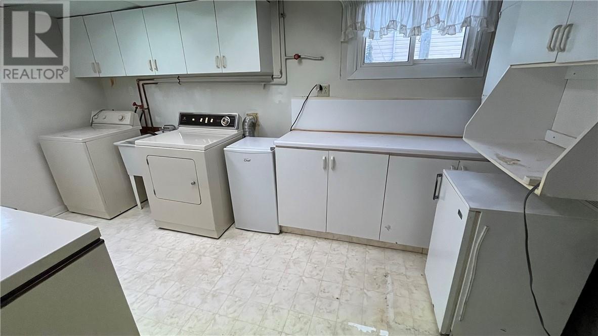 145 Axmith Avenue, Elliot Lake, Ontario  P5A 1B9 - Photo 17 - 2126703