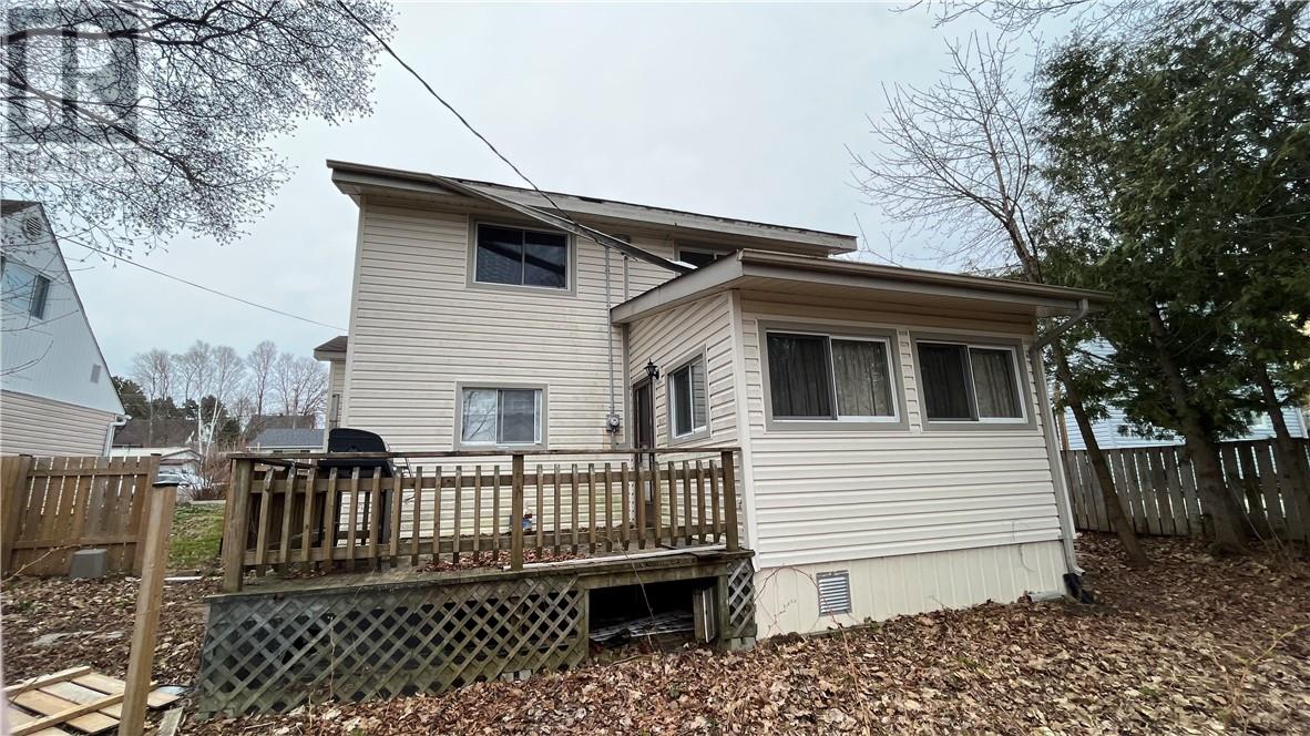 145 Axmith Avenue, Elliot Lake, Ontario  P5A 1B9 - Photo 6 - 2126703