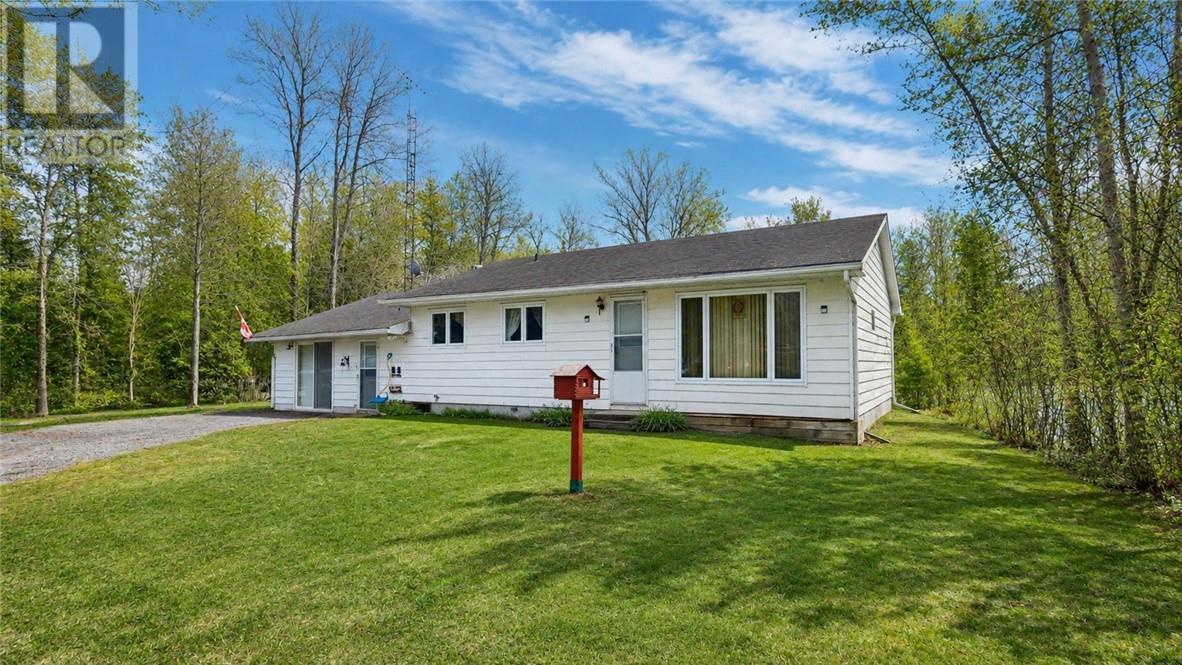 15905 Hwy 540, Evansville, Ontario  P0P 1E0 - Photo 1 - 2127152