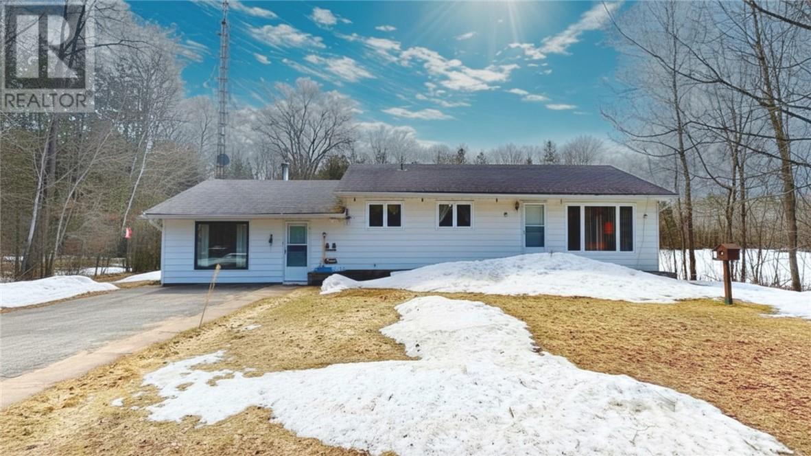 15905 Hwy 540, Evansville, Ontario  P0P 1E0 - Photo 2 - 2127152