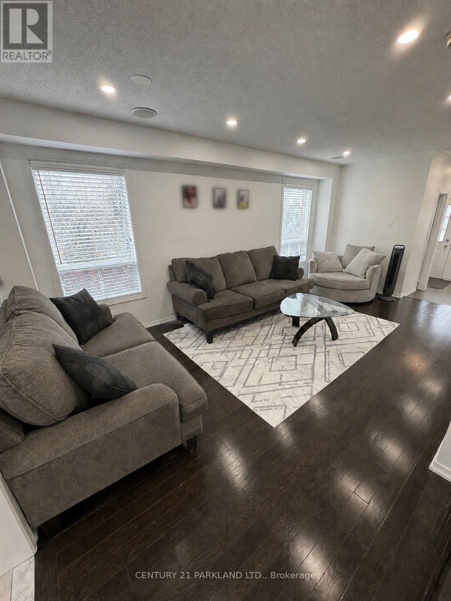80 Northway Avenue, Whitchurch-Stouffville, Ontario  L4A 0T7 - Photo 2 - N13149682