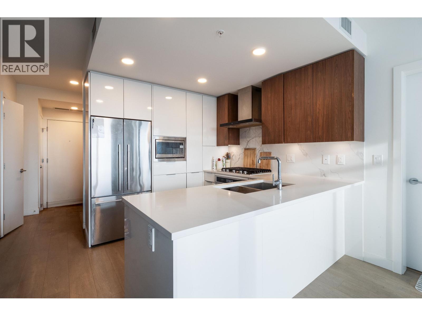 403 7769 Park Crescent, Burnaby, British Columbia  V3N 0J7 - Photo 10 - R3125005