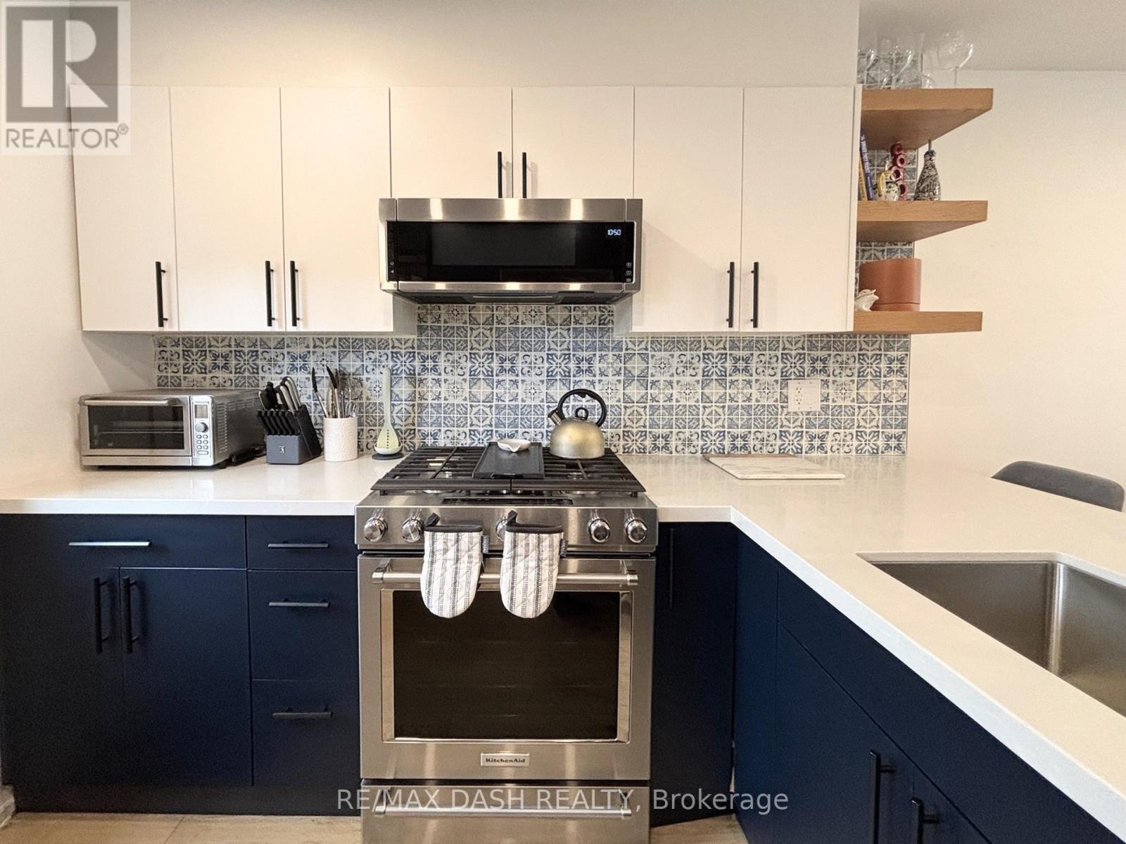 3312 Bathurst Street, Toronto, Ontario  M6A 2B6 - Photo 4 - C13151508