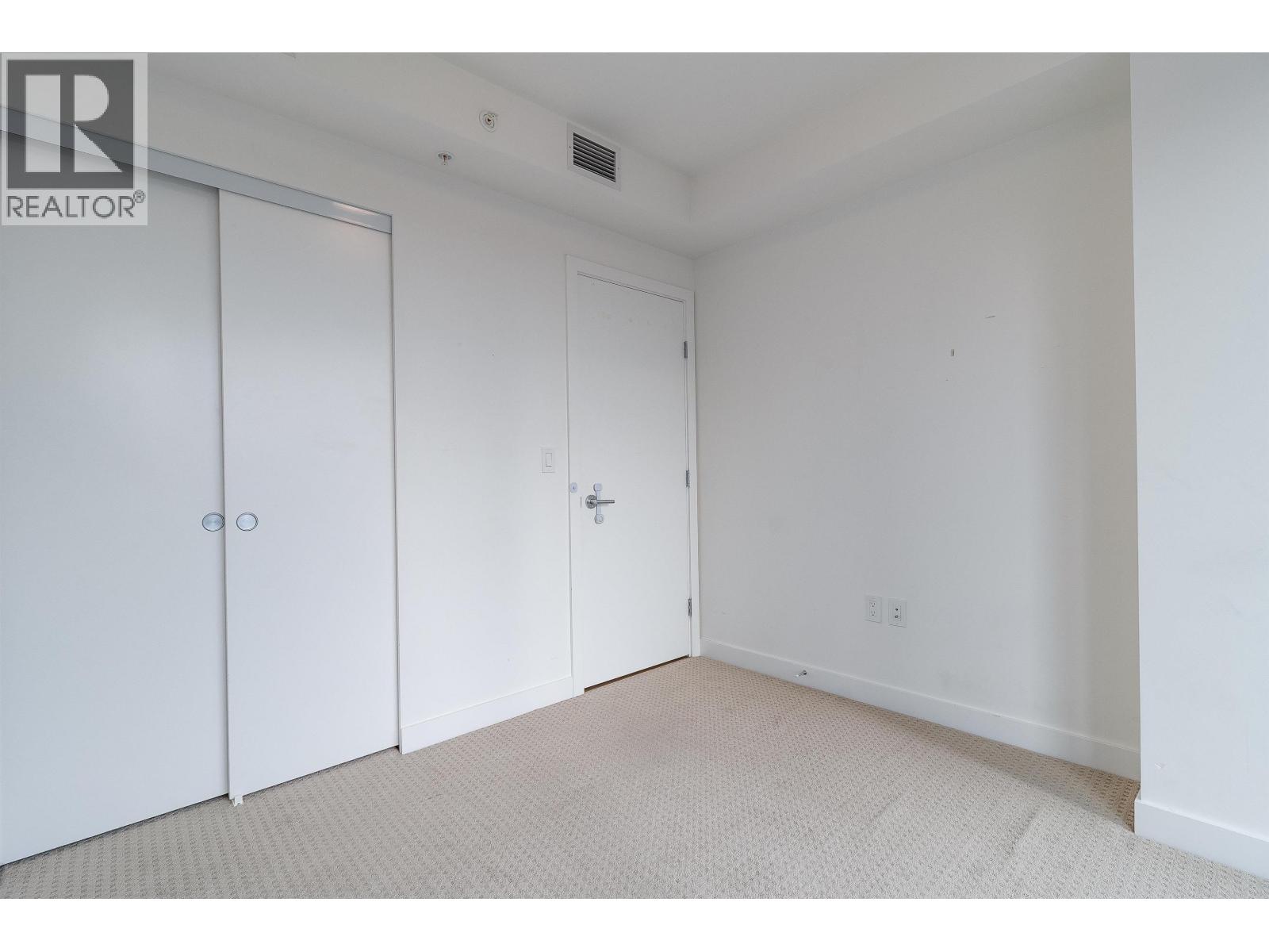 403 7769 Park Crescent, Burnaby, British Columbia  V3N 0J7 - Photo 16 - R3125005