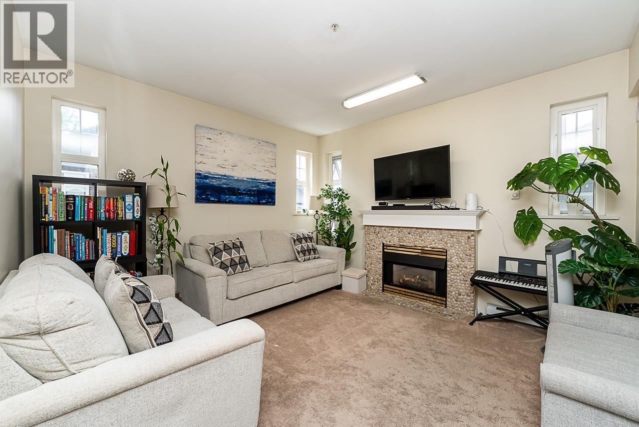 202 83 Star Crescent, New Westminster, British Columbia  V3M 6X8 - Photo 11 - R3125088