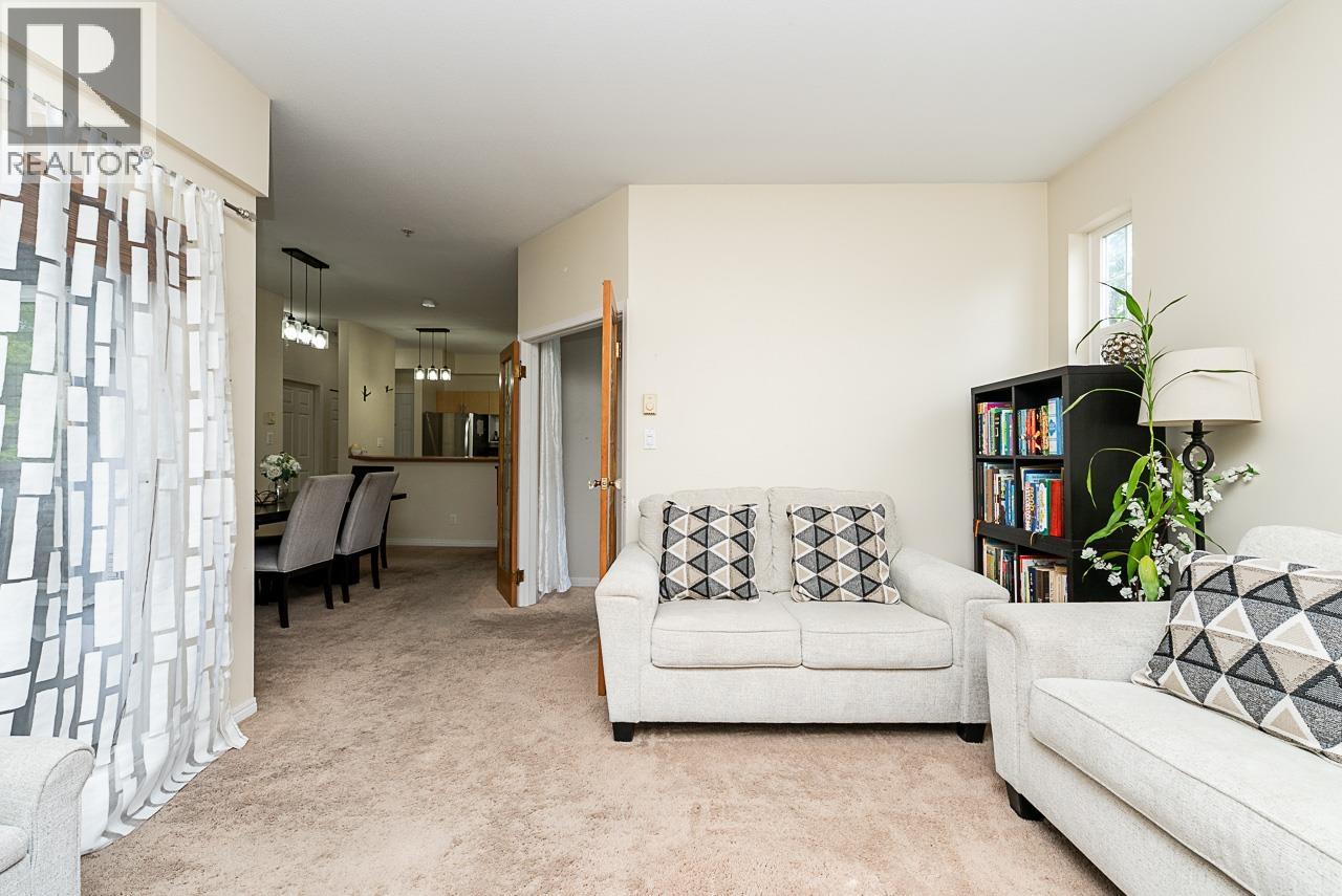 202 83 Star Crescent, New Westminster, British Columbia  V3M 6X8 - Photo 13 - R3125088