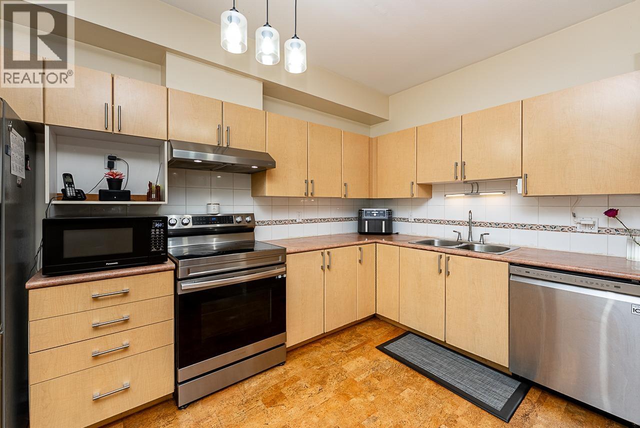 202 83 Star Crescent, New Westminster, British Columbia  V3M 6X8 - Photo 5 - R3125088