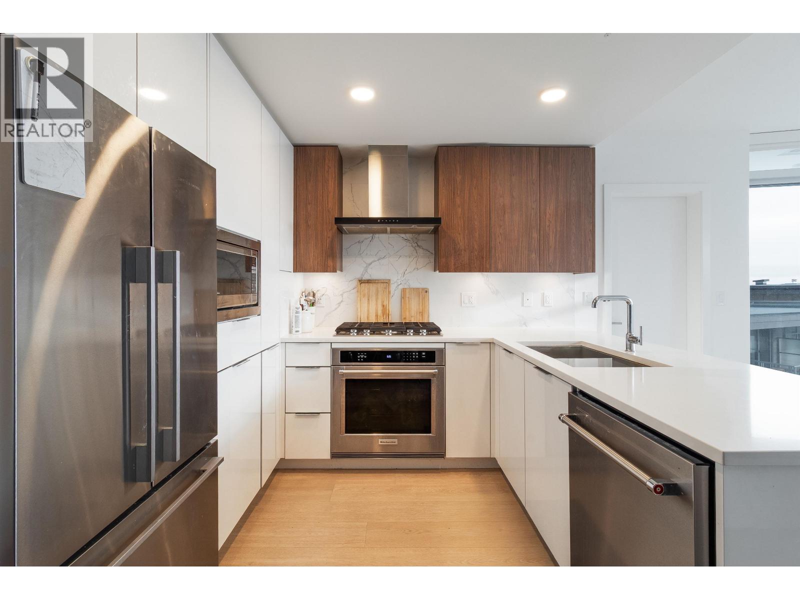 403 7769 Park Crescent, Burnaby, British Columbia  V3N 0J7 - Photo 12 - R3125005
