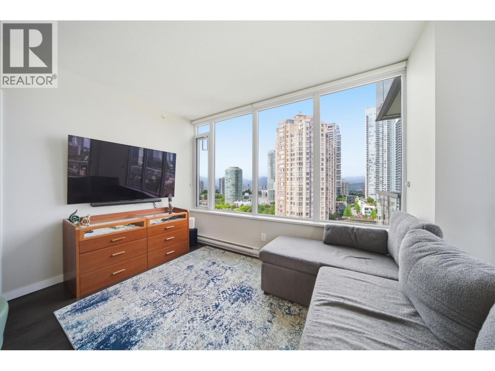 1302 6333 Silver Avenue, Burnaby, British Columbia  V5H 0C3 - Photo 3 - R3125170