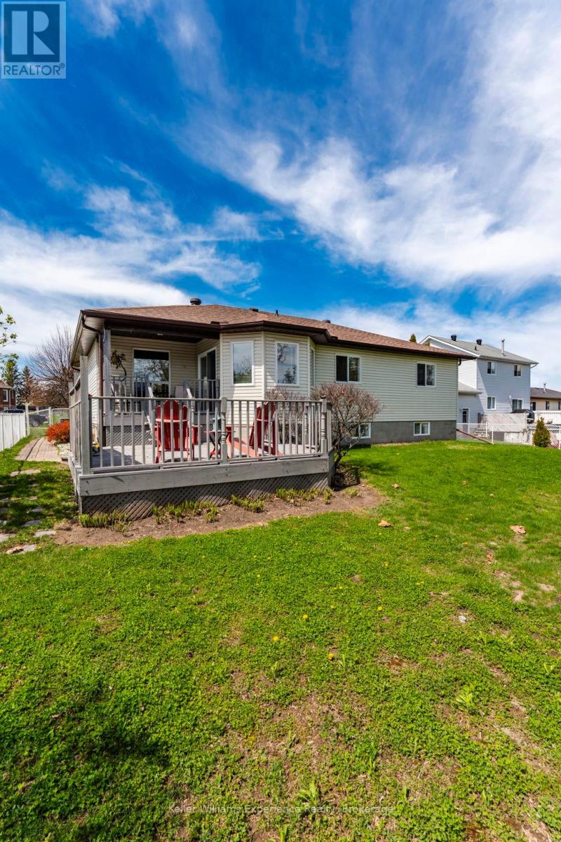 11 Copeland Street, Penetanguishene, Ontario  L9M 1K3 - Photo 40 - S12792672