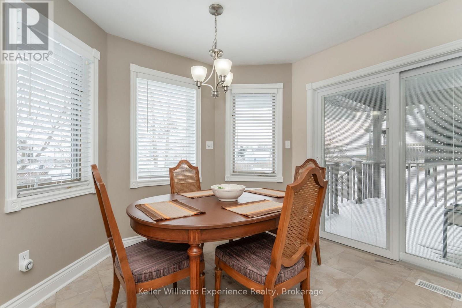 11 Copeland Street, Penetanguishene, Ontario  L9M 1K3 - Photo 8 - S12792672