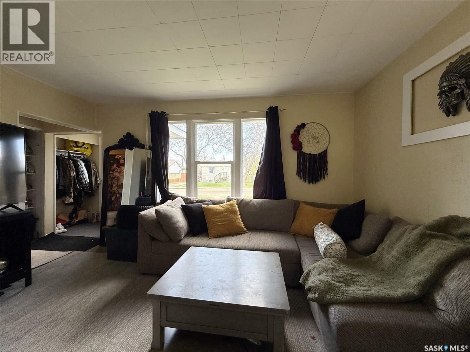 1228 1st Avenue N, Saskatoon, Saskatchewan  S7K 1Y6 - Photo 2 - SK036524