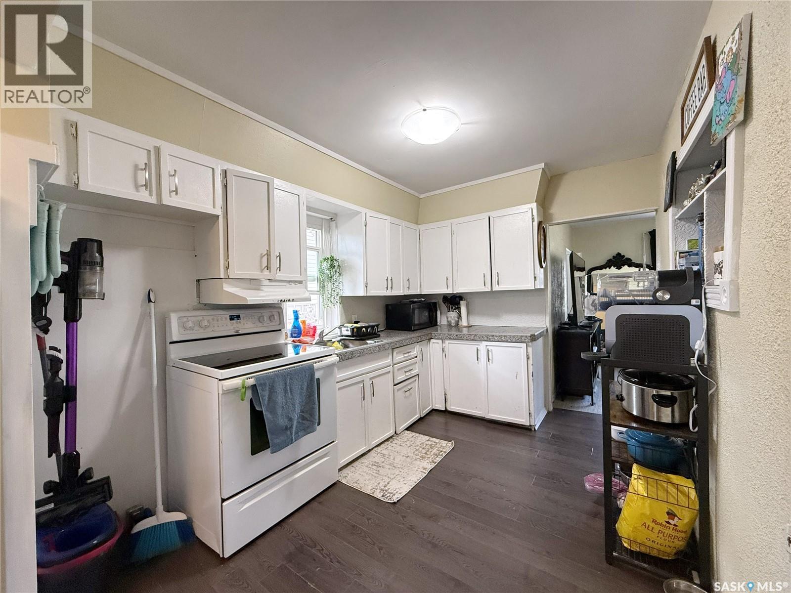 1228 1st Avenue N, Saskatoon, Saskatchewan  S7K 1Y6 - Photo 5 - SK036524