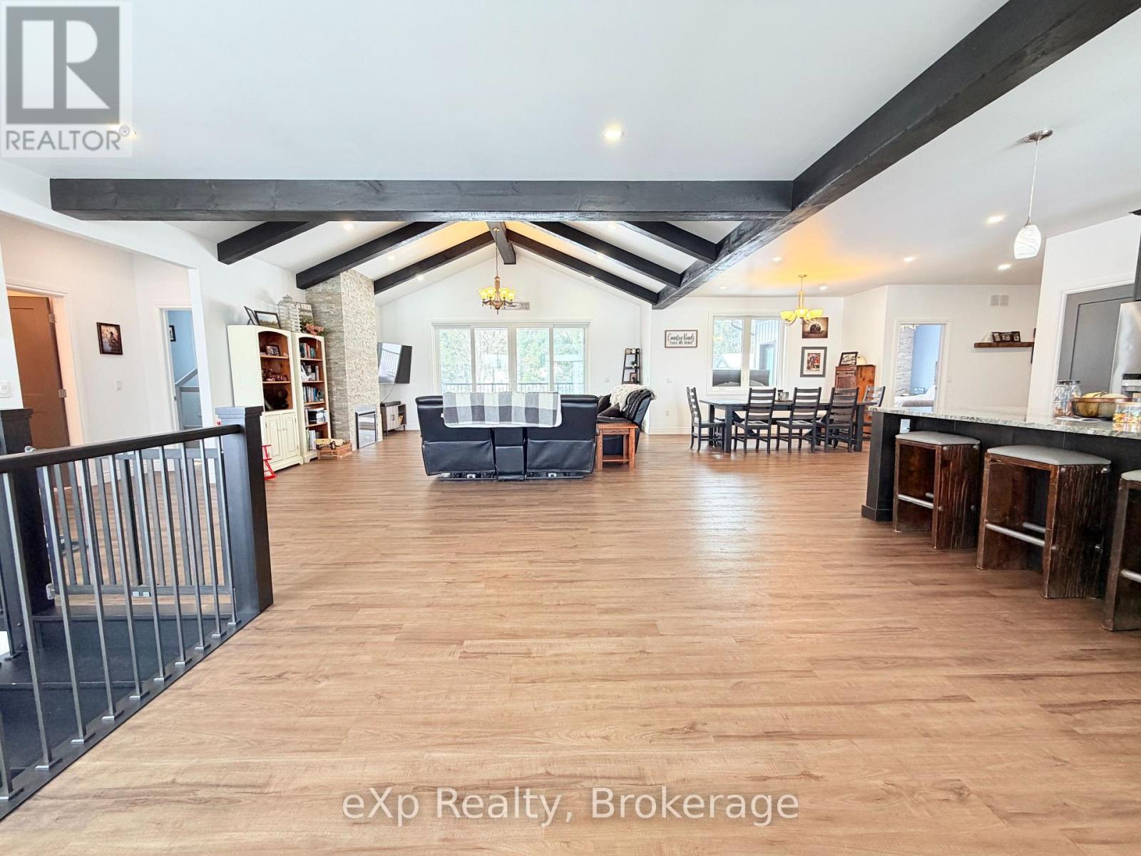 133 Helena Street, West Grey, Ontario N0B 1C0 - Photo 4 - X12803548