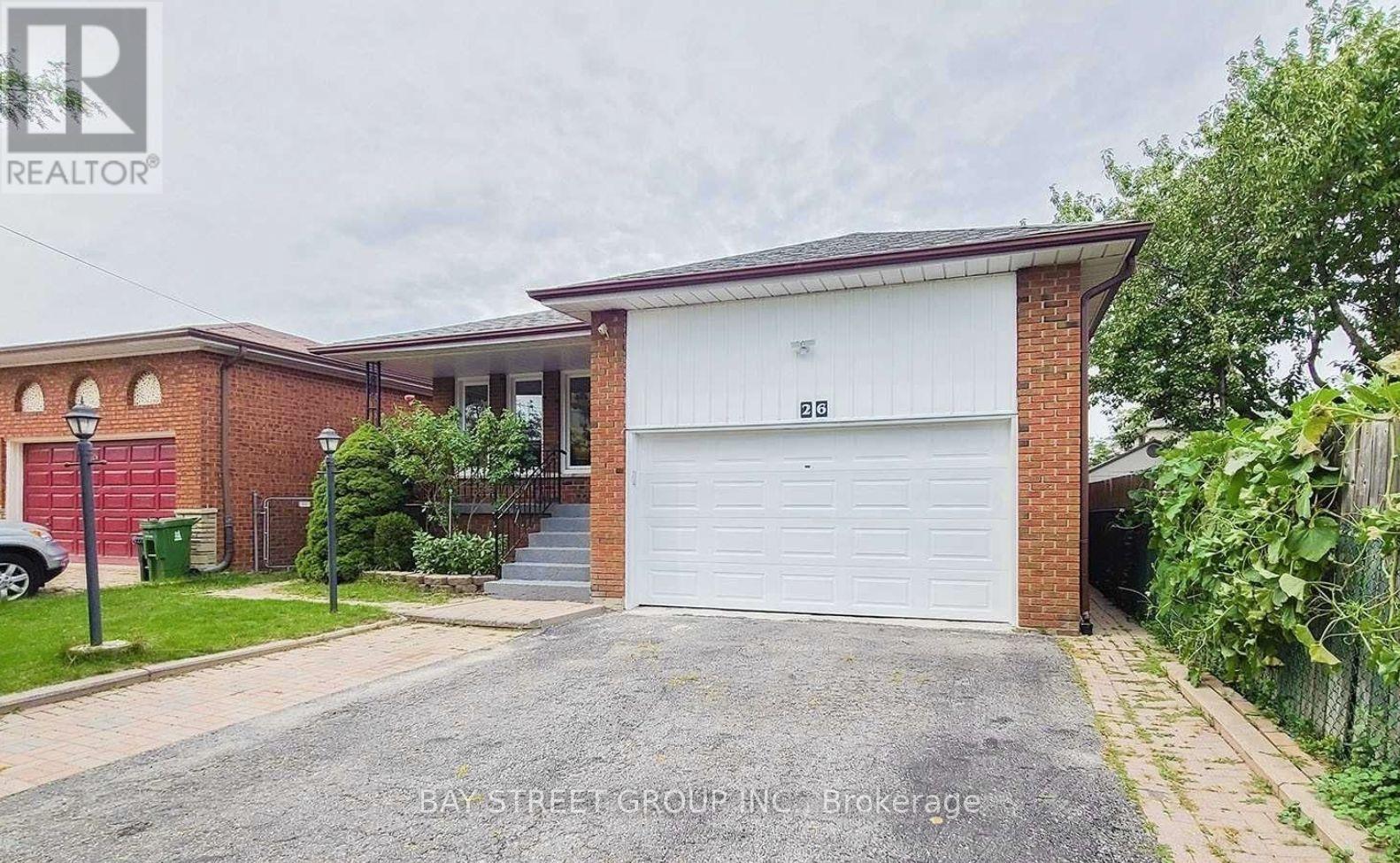 LOWER - 26 GLENDINNING AVENUE, Toronto, Ontario