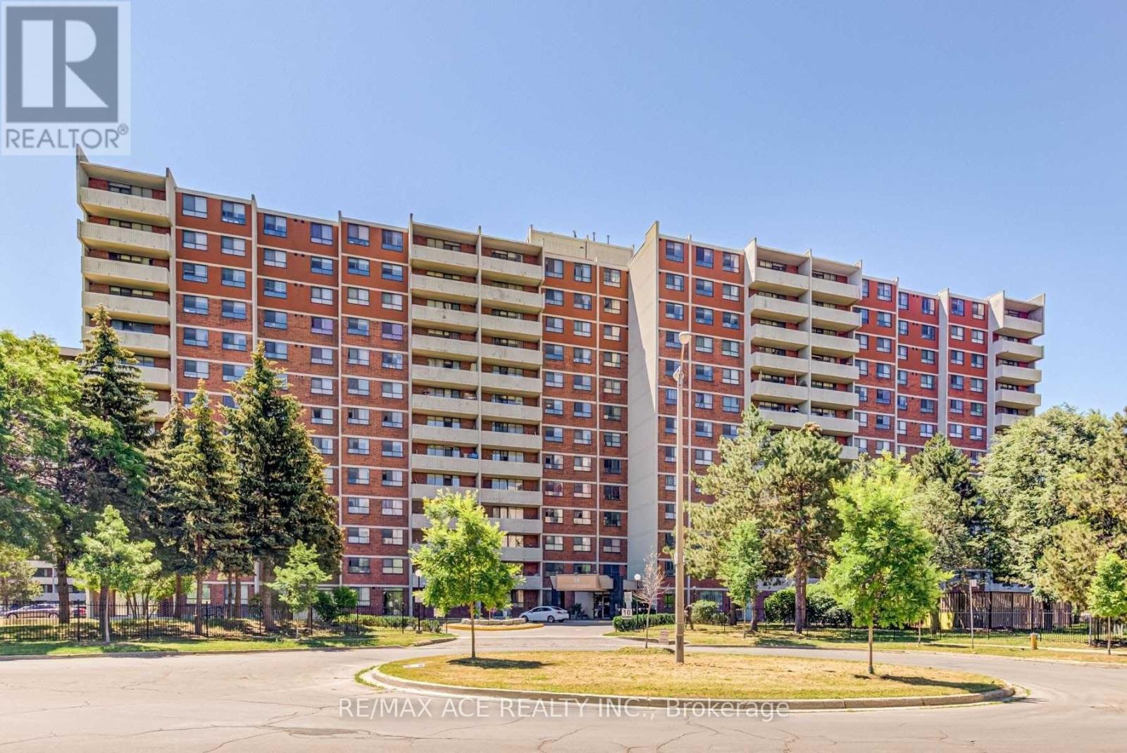 1210 - 10 STONEHILL COURT