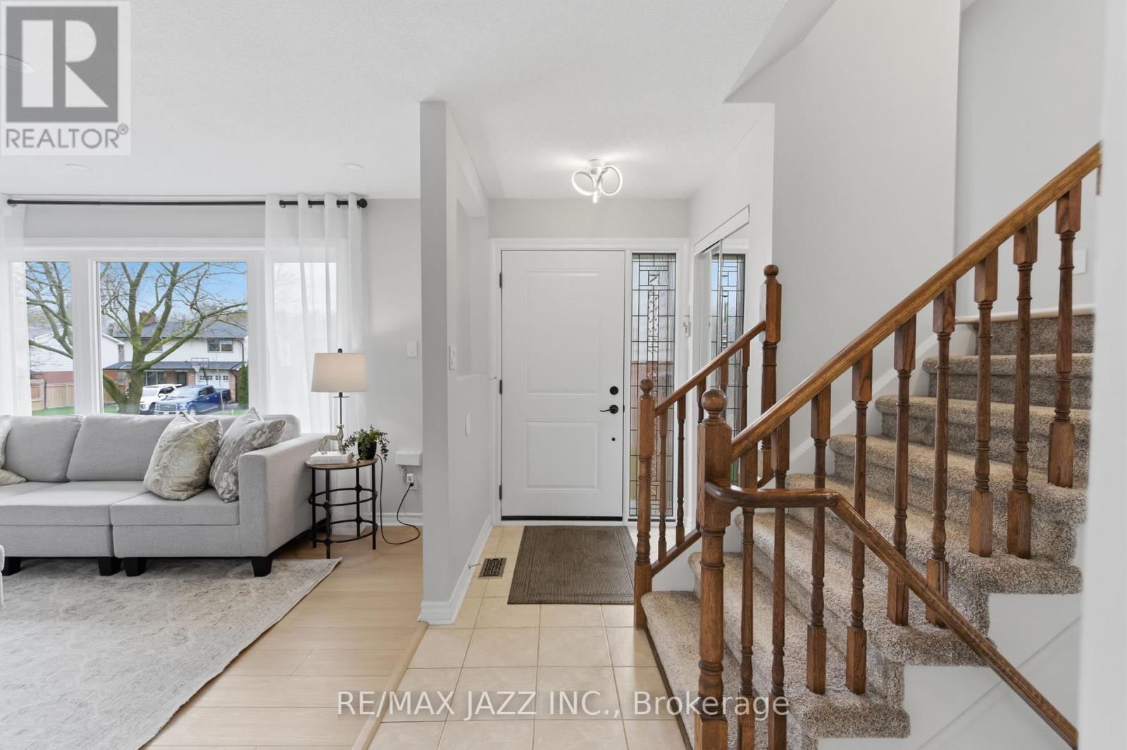 47 Martindale Street, Oshawa, Ontario  L1H 6W7 - Photo 6 - E13089356