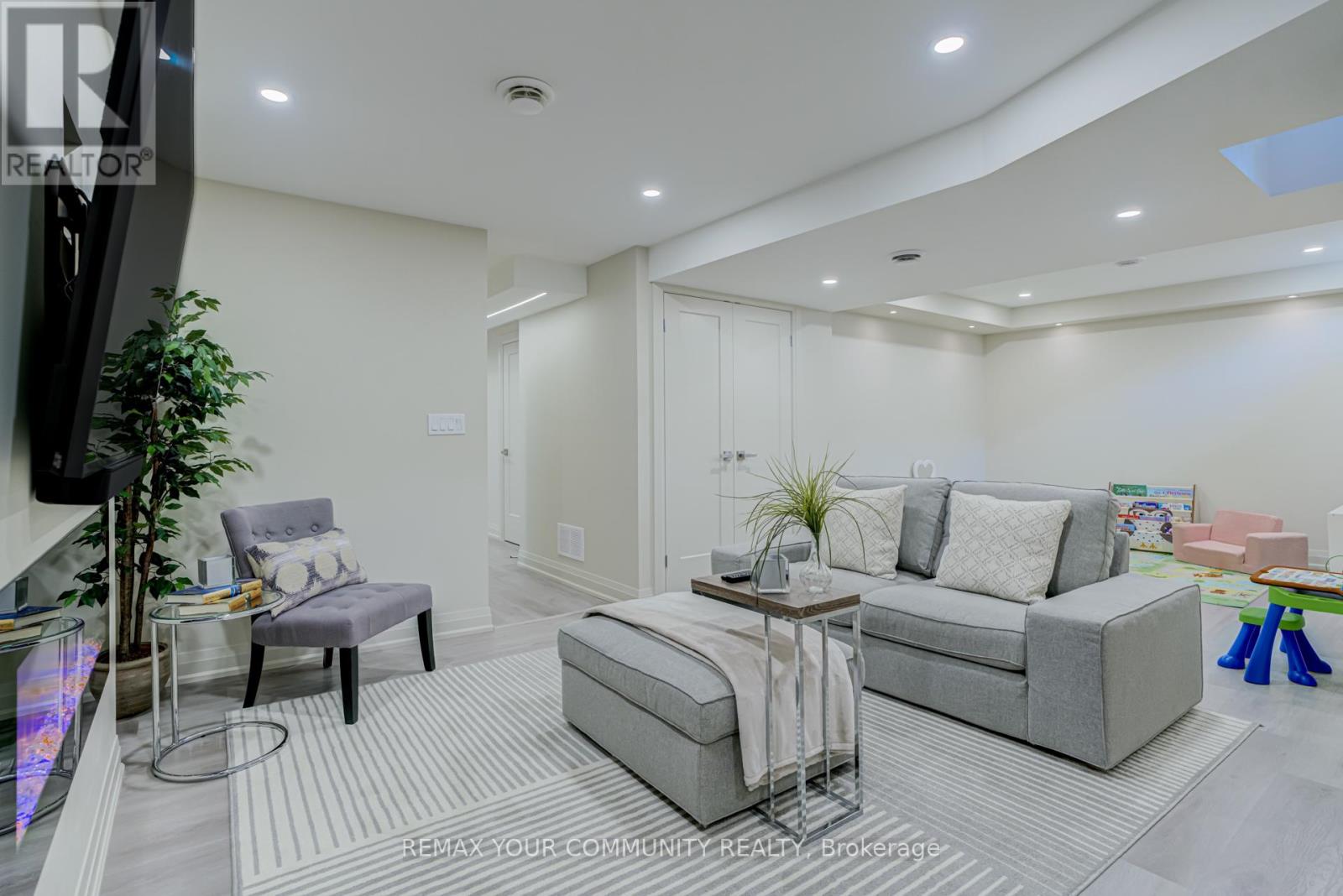 21 Amparo Drive, Vaughan, Ontario L4H 2L3 - Photo 25 - N13151478