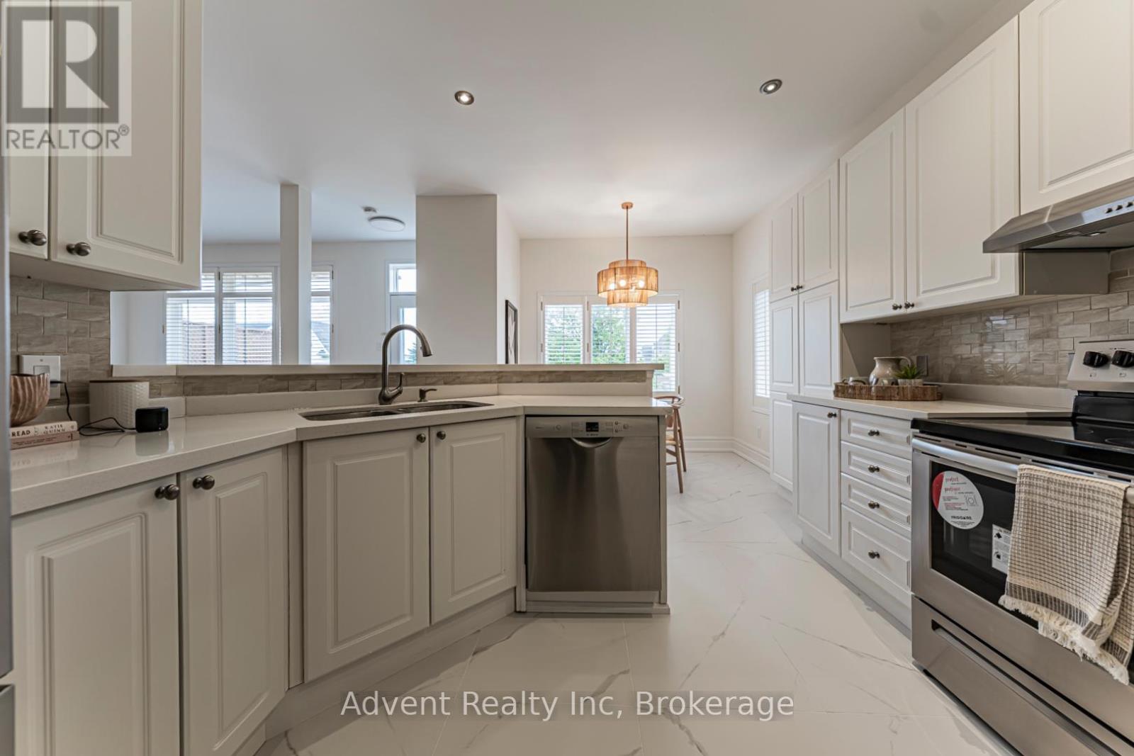 5 Angus Glen Boulevard, Markham (Angus Glen), Ontario  L6C 1Z1 - Photo 12 - N13151520
