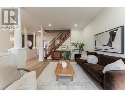 5 ANGUS GLEN BOULEVARD, Markham, Ontario