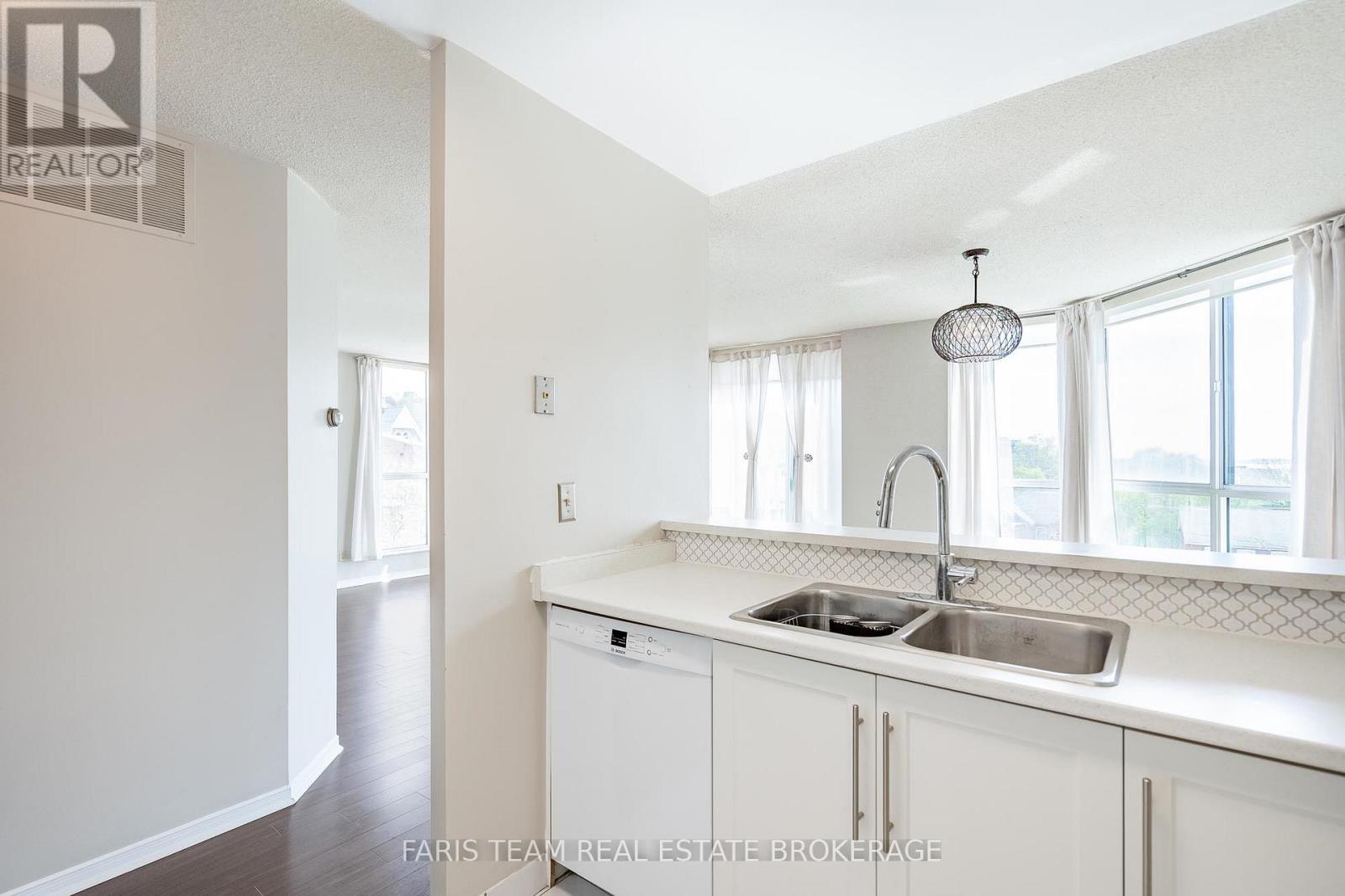 511 - 150 Dunlop Street E, Barrie, Ontario  L4M 6H1 - Photo 10 - S13151466