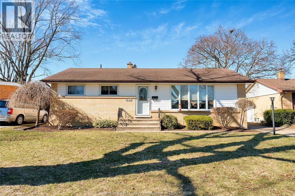 1640 St. Gabriel, Windsor, Ontario  N9E 1P1 - Photo 1 - 26004838
