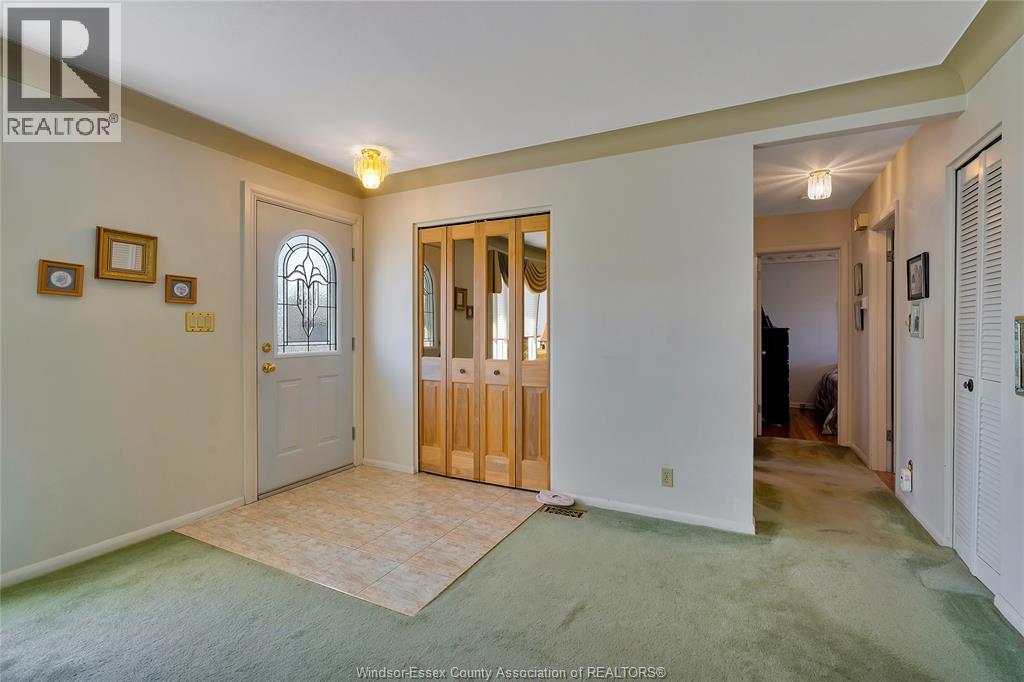1640 St. Gabriel, Windsor, Ontario  N9E 1P1 - Photo 4 - 26004838