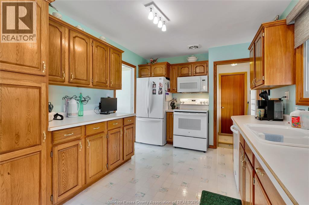 1640 St. Gabriel, Windsor, Ontario  N9E 1P1 - Photo 11 - 26004838
