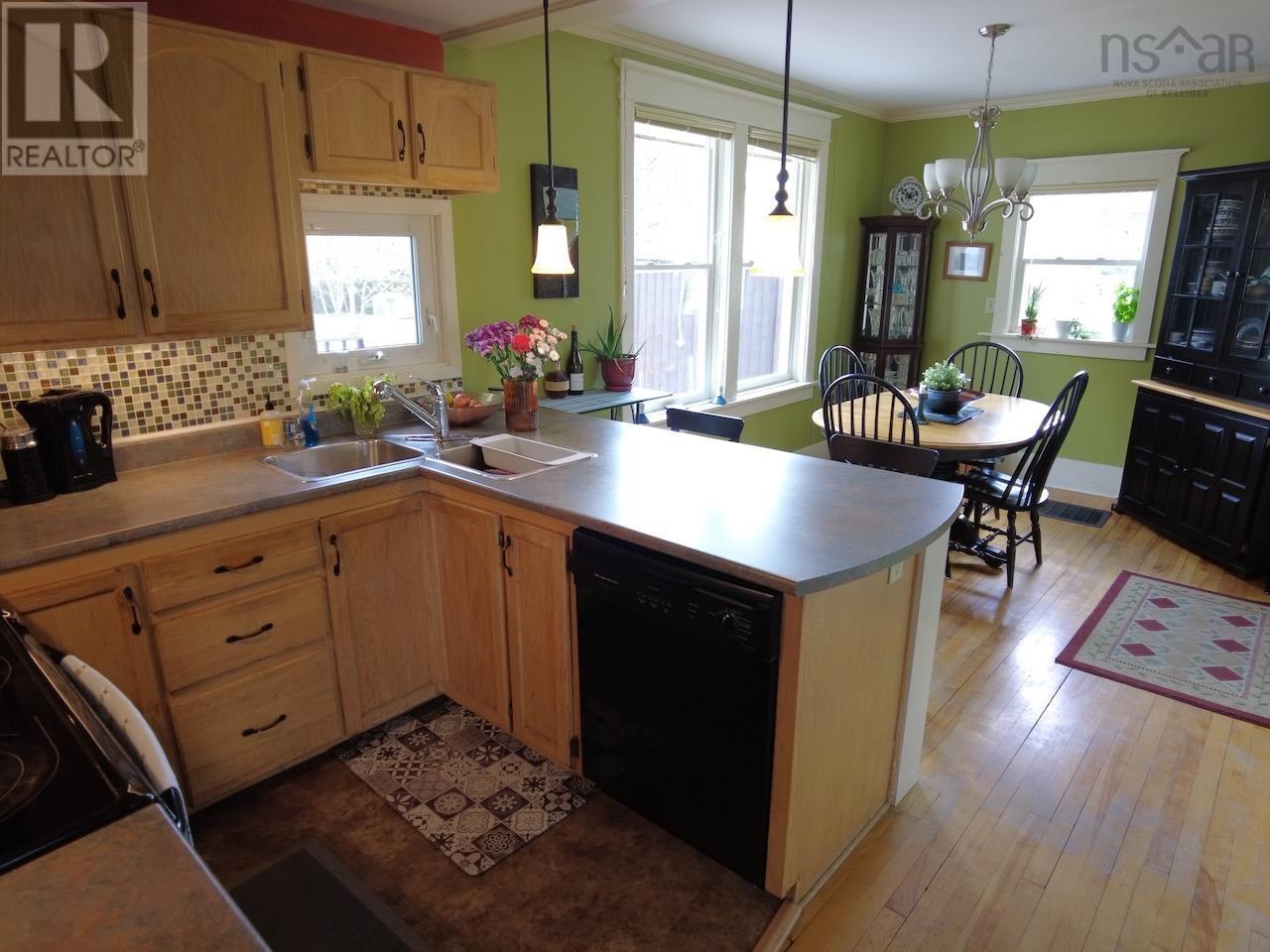 15 James Street, Oxford, Nova Scotia  B0M 1P0 - Photo 19 - 202611488